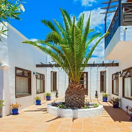 La Asomada Sleeps 8 Pool Wifi * La Asomada (Lanzarote)