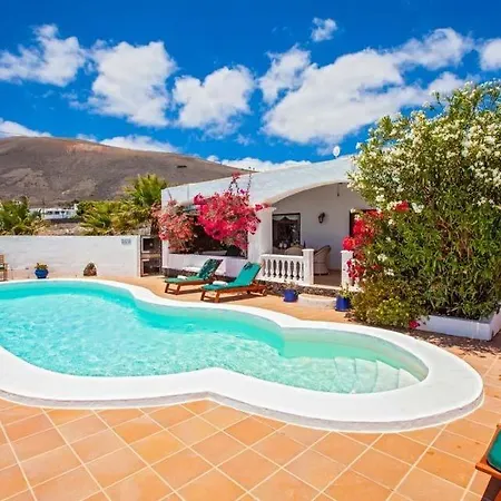 La Asomada Sleeps 8 Pool Wifi 빌라 La Asomada (Lanzarote)